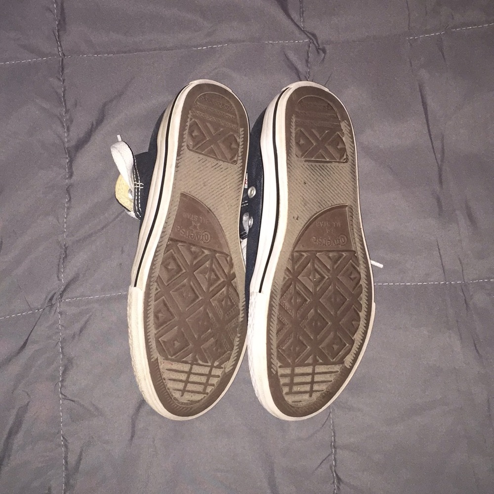 Converse shoes - Picture 3 of 5